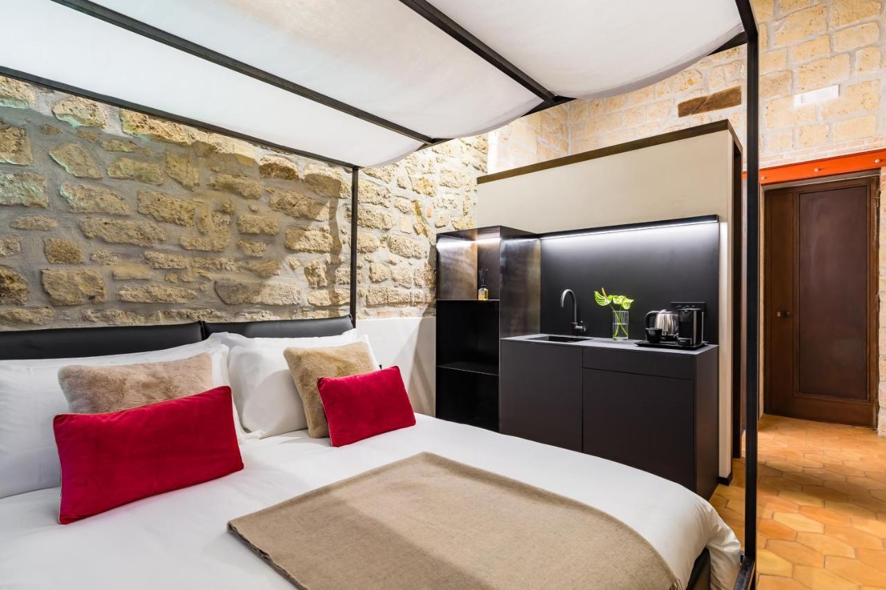 Palazzo Residenza Madre By Dimorra Guest house Naples